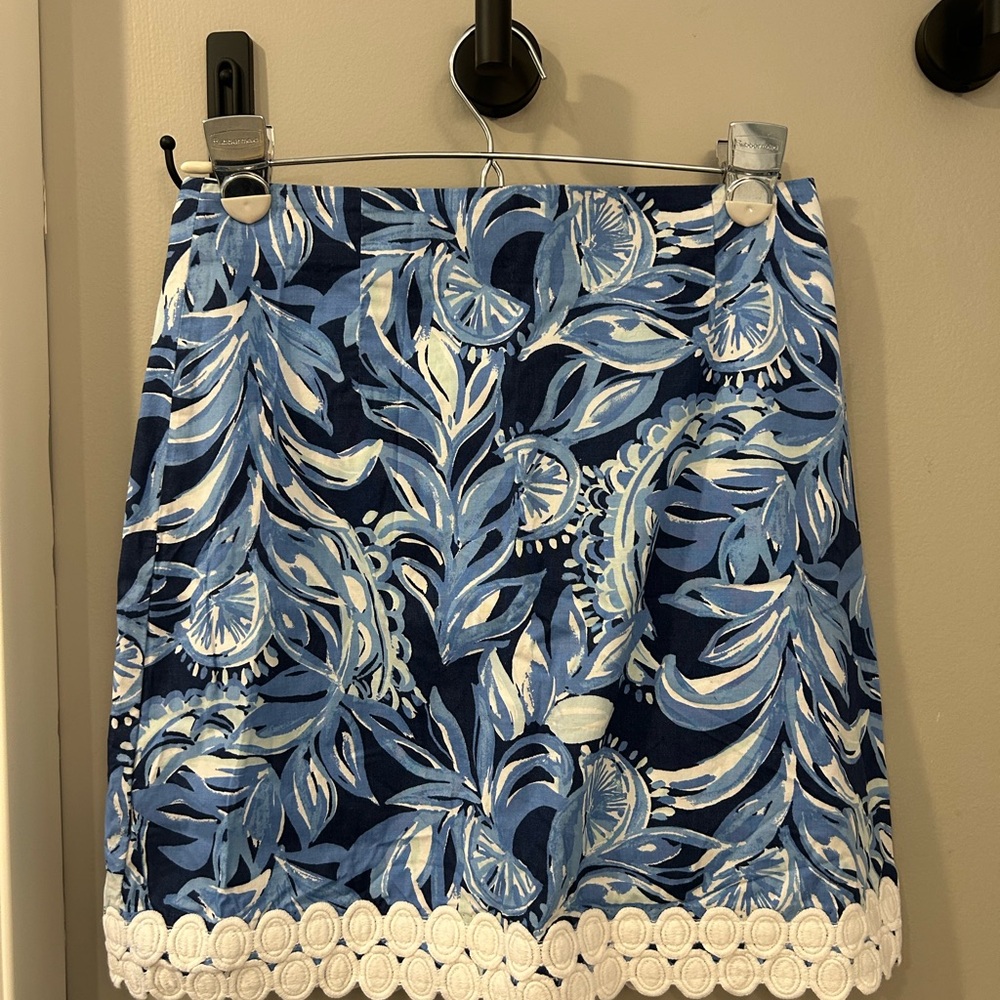 Lilly Pulitzer Blue and White Floral Skirt